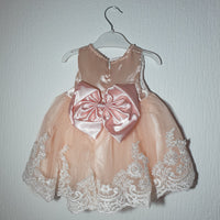 Luxuriöse Mädchen Kleidchen in Lachs/rosa | 4-Teilig