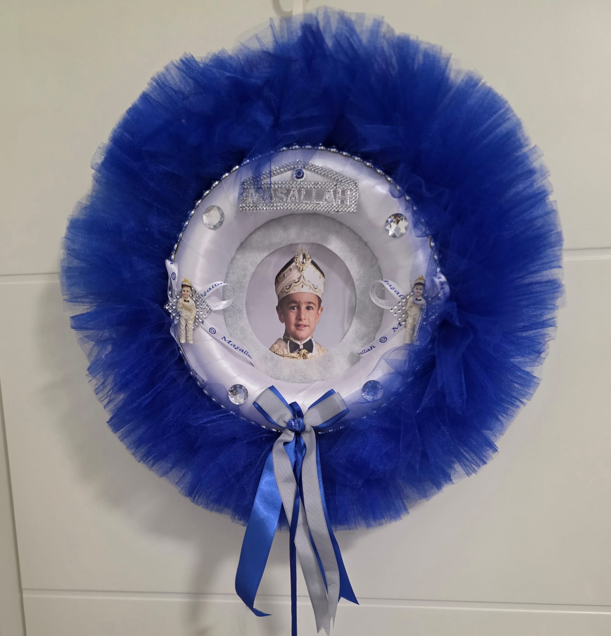Sünnet Feier Deko – Dunkelblauer Türkranz mit Tüll & Strass / Silber