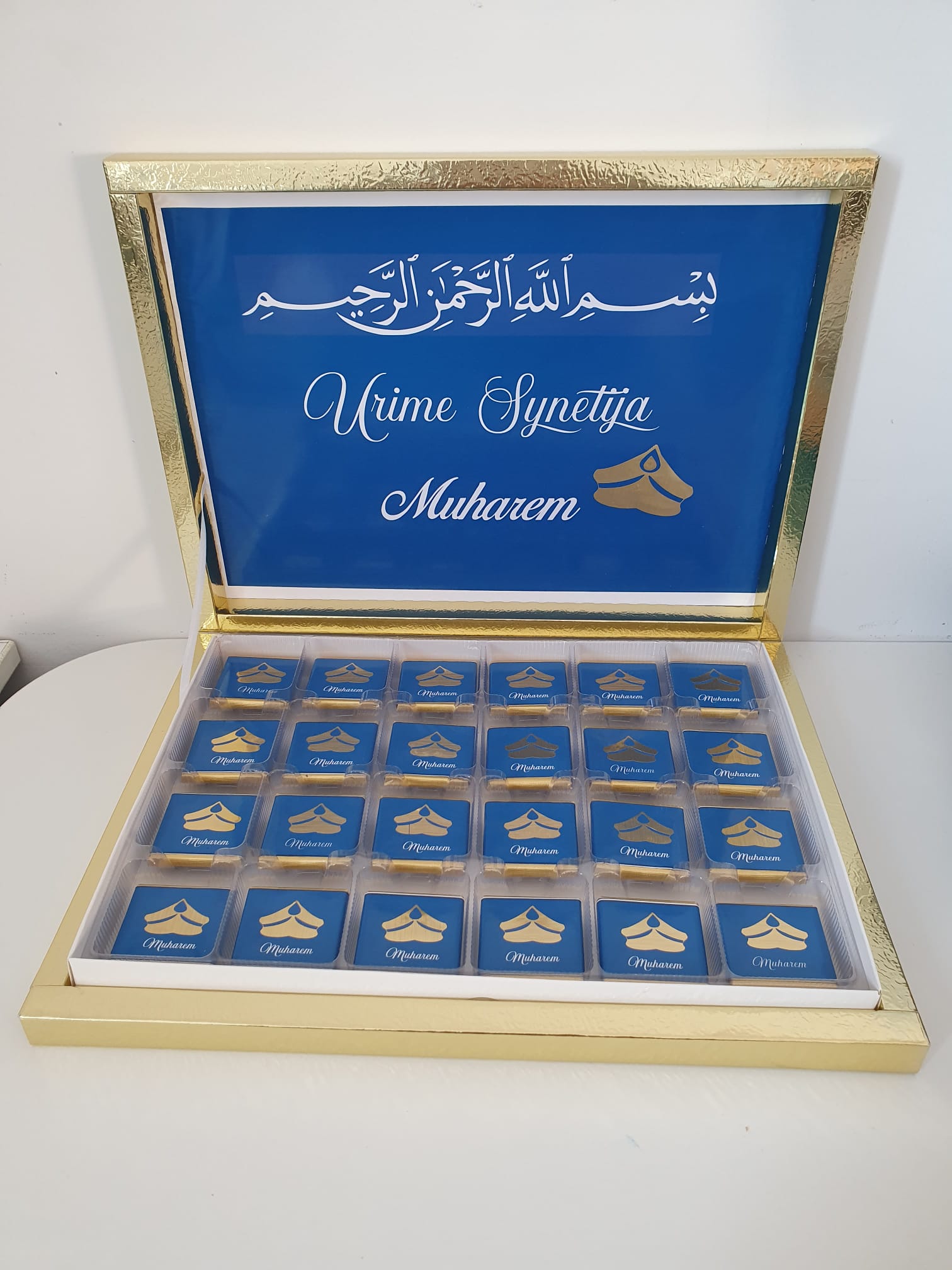 Personalisierte Schoko Box (Sünnet) | dunkelblau/Gold